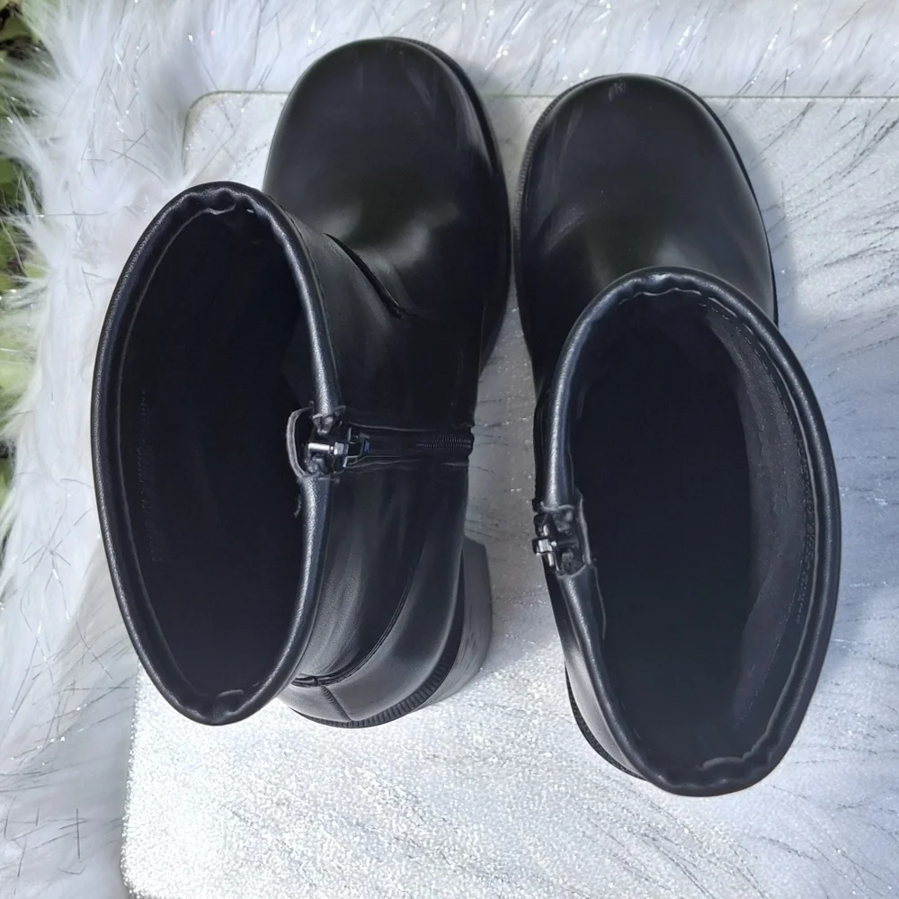 Urban Outfitters Mid-Calf Side Zipper Block Heel Black Boots   Women Size 7 - Picture 8 of 16